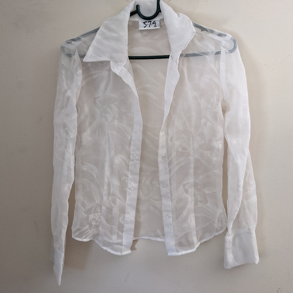 579 Tops - 90s whimsygoth vintage white button down with florals